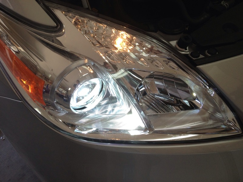 2008 prius headlight hid vs halogen